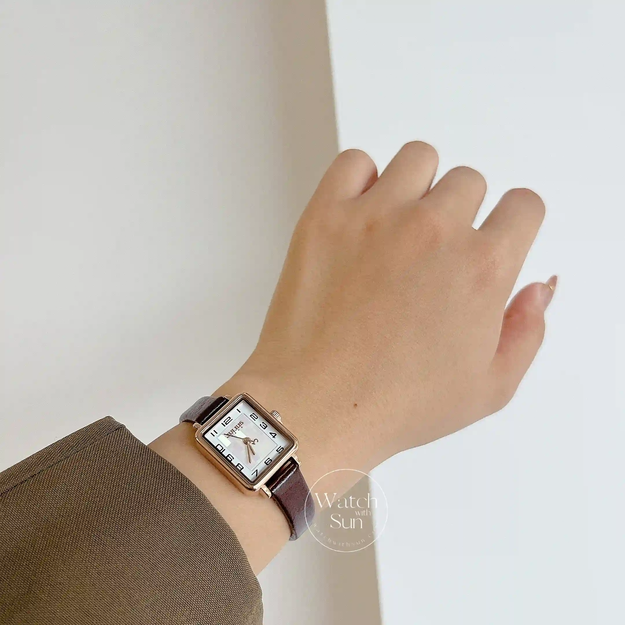 Classic Brown Leather Mother of Pearl Face Wristwatch