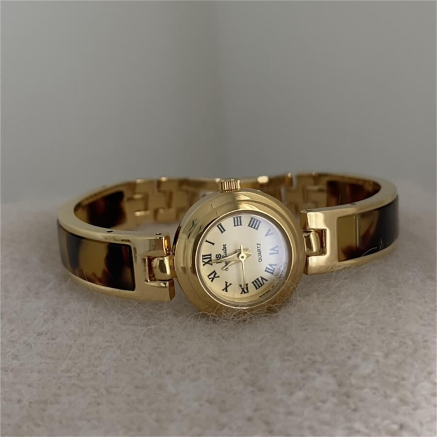 Vintage Style Small Round White Face Bracelet Women's Watch