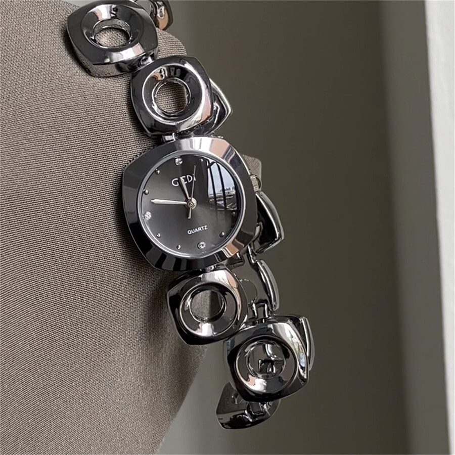 Chic Style Round Face Silver/Brown Chain Wristwatch