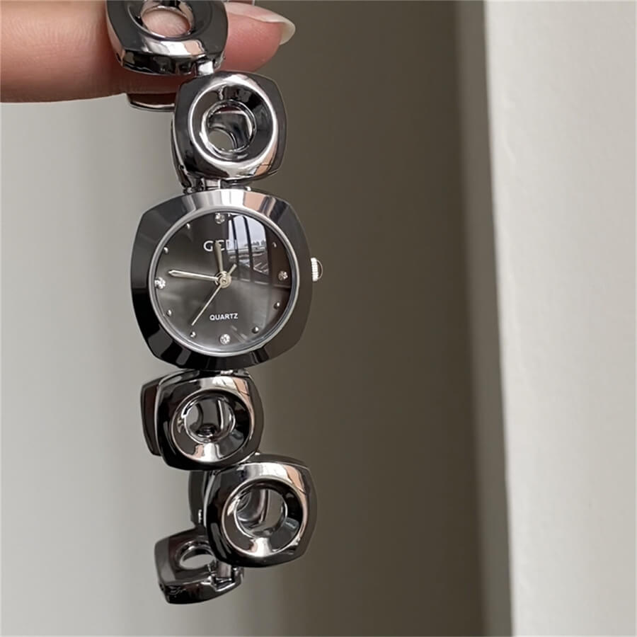 Chic Style Round Face Silver/Brown Chain Wristwatch