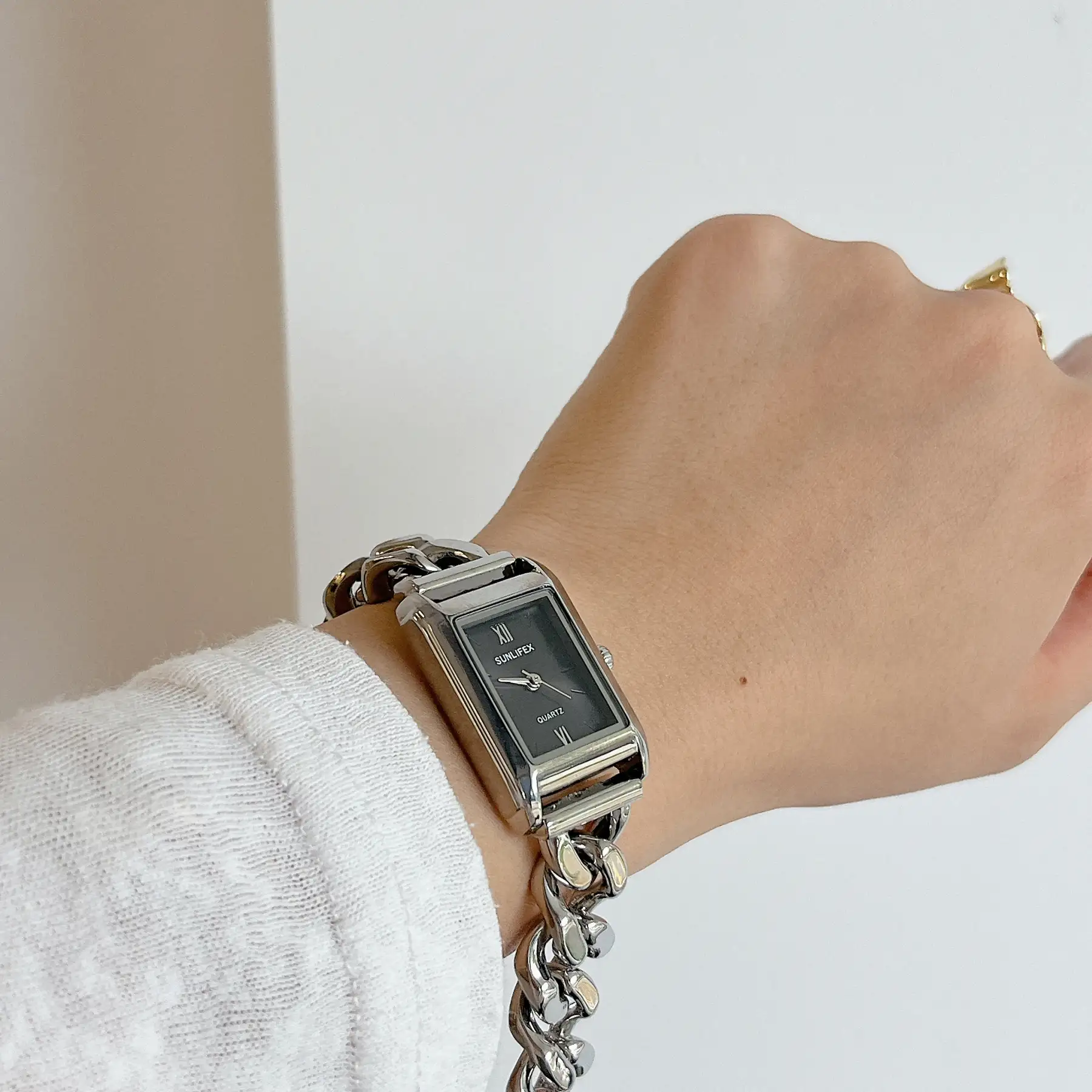 Minimalist Silver-Blue/Pink/White/Black Square Wristwatch