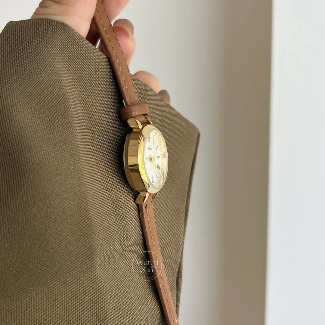 Classic Black/Brown Round Genuine Leather Wristwatch