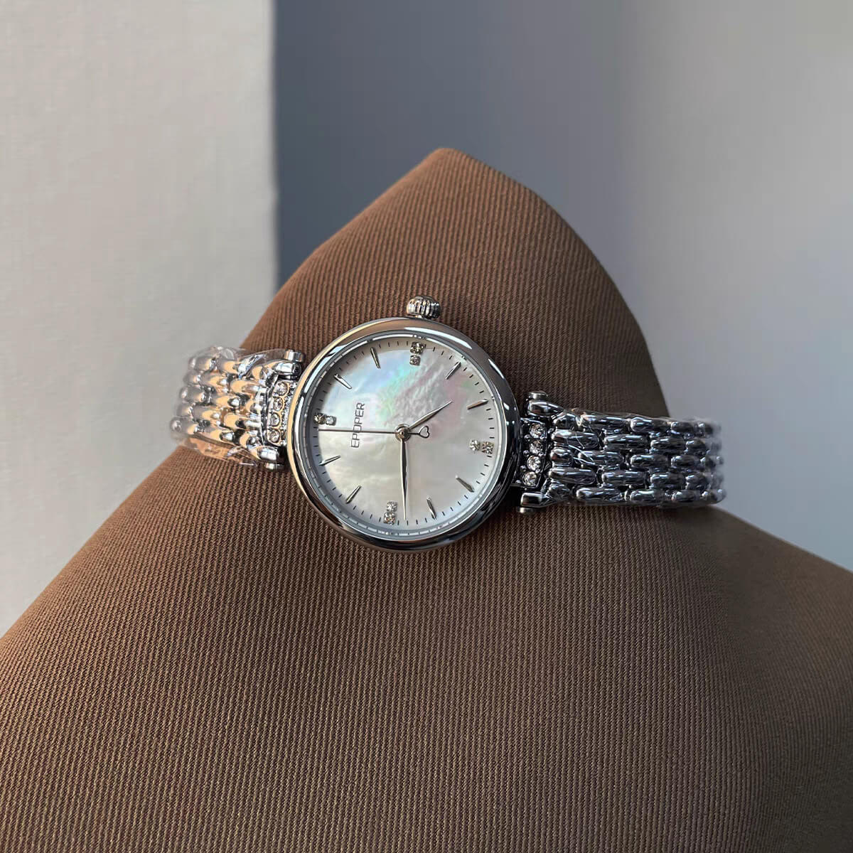 Vintage Gold/Silver Round Face Mother of Pearl Watch