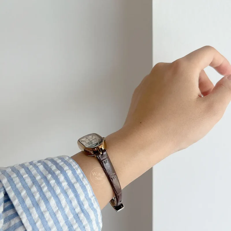 Classic Brown Oval Genuine Leather Wristwatch