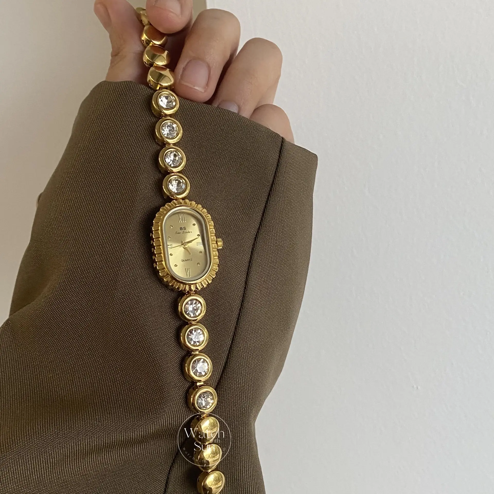 Chic Gold/Silver Round-Square Face Bracelet Watch