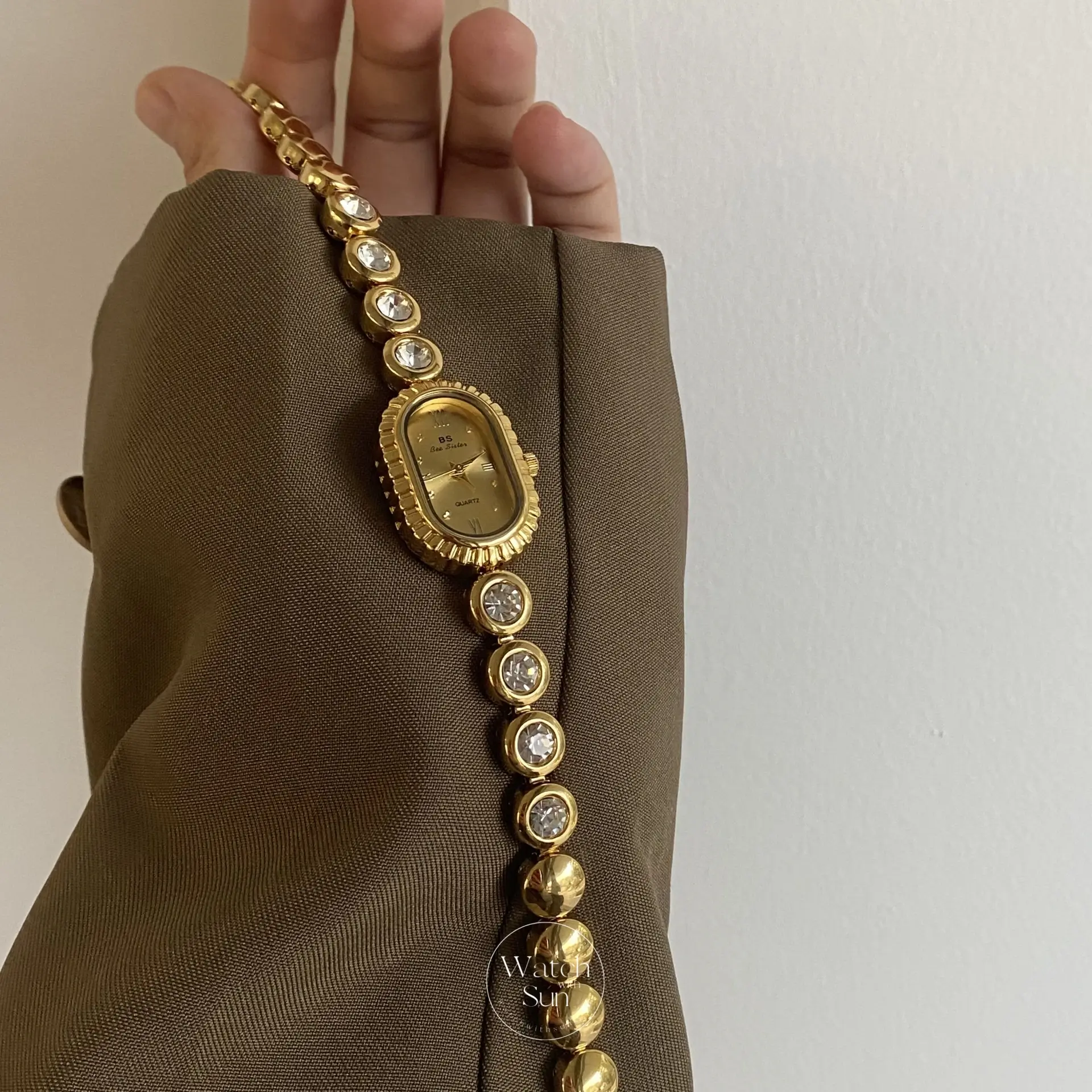 Chic Gold/Silver Round-Square Face Bracelet Watch