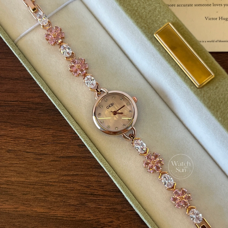 Dainty Gold Round Stainless Steel Bracelet Ladies Watch