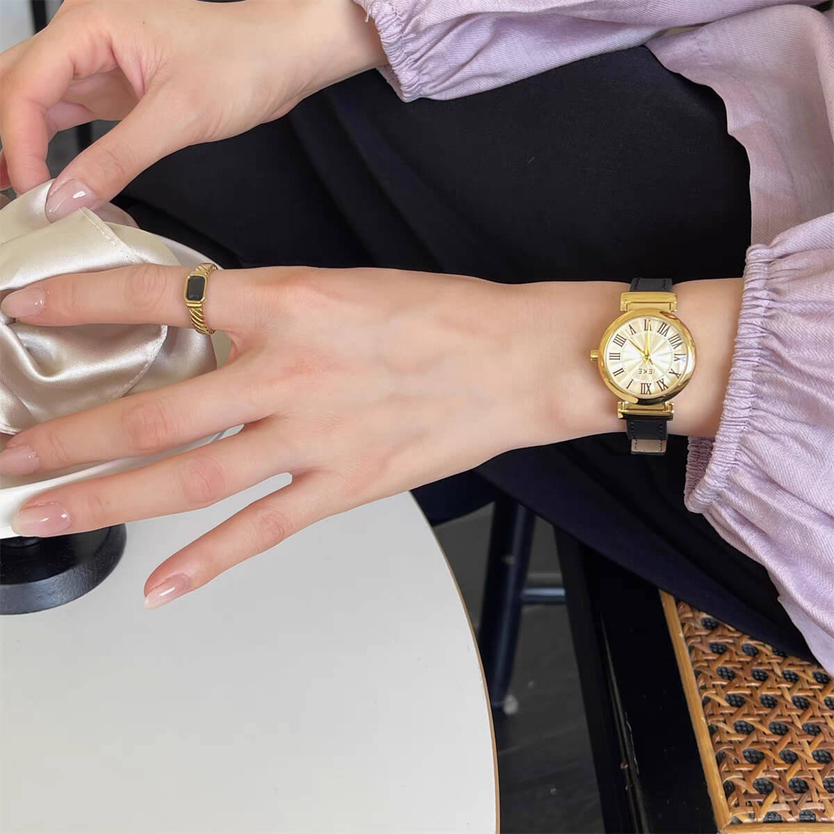 Vintage Style Black/Brown/Grey Round Face Ladies Wristwatch