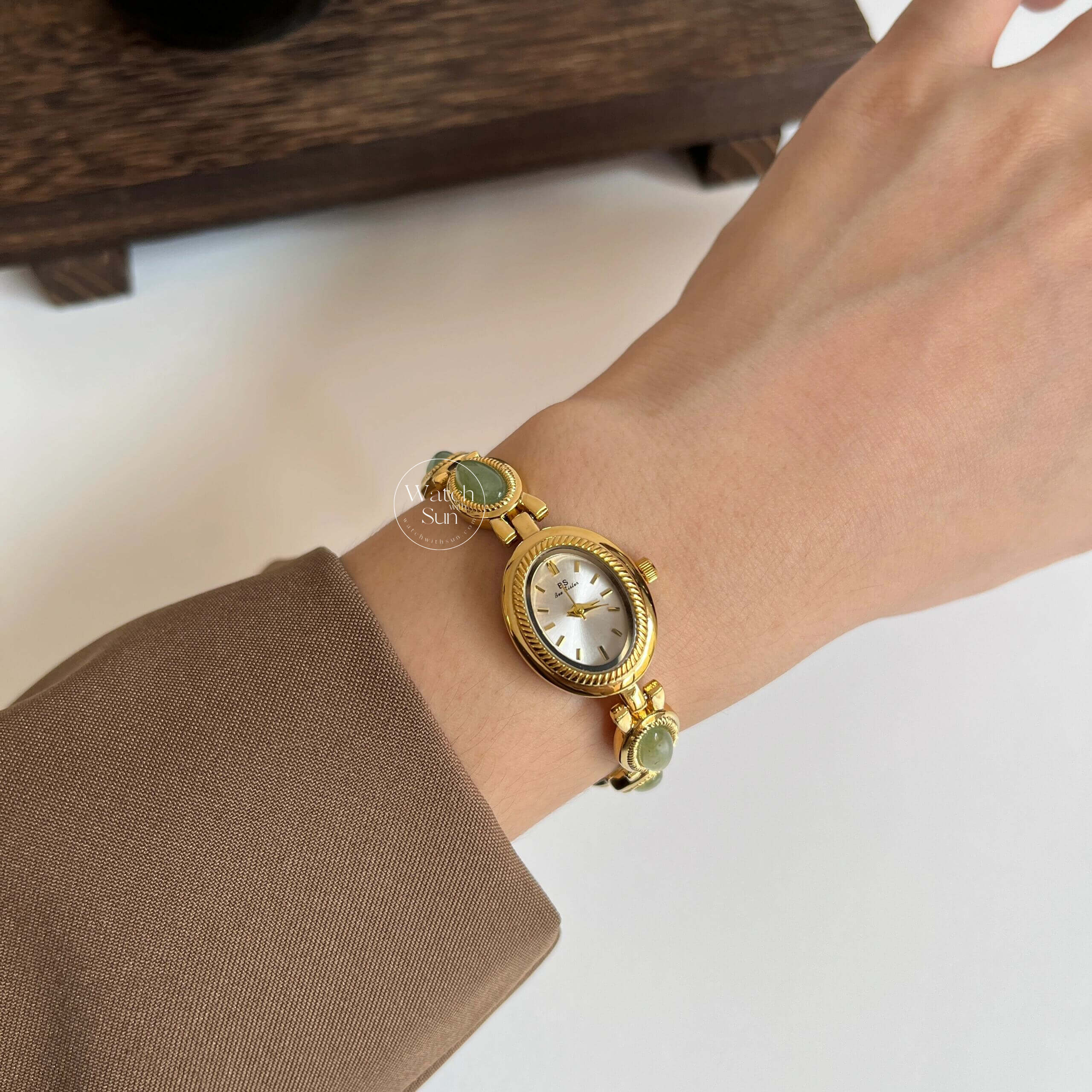 Vintage Style Green Jade Stone Bracelet Watch