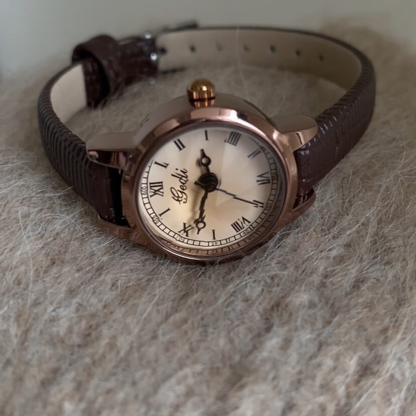 Vintage Style Round Face Brown Leather Watch