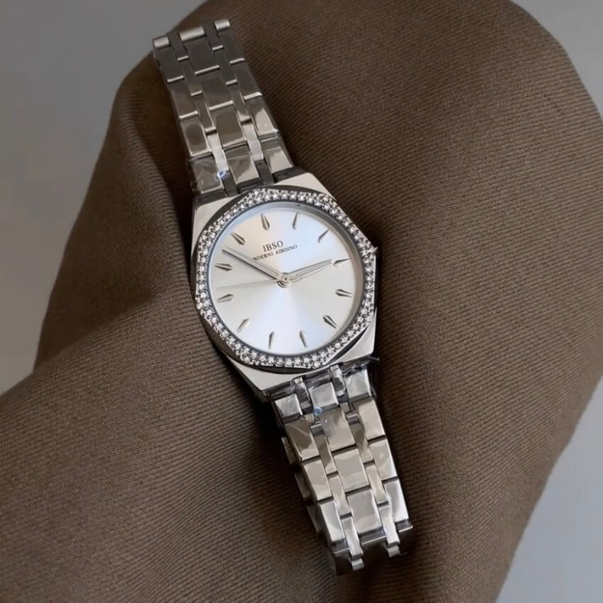 Minimalist Style Round Face Silver Bracelet Ladies Watch