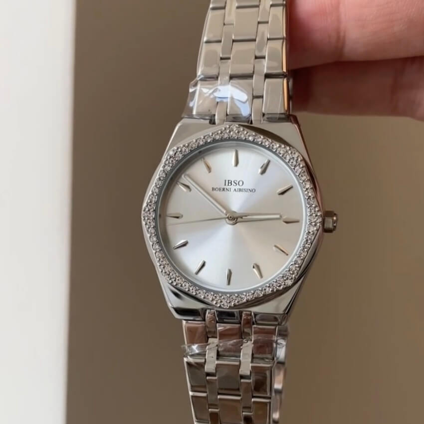 Minimalist Style Round Face Silver Bracelet Ladies Watch