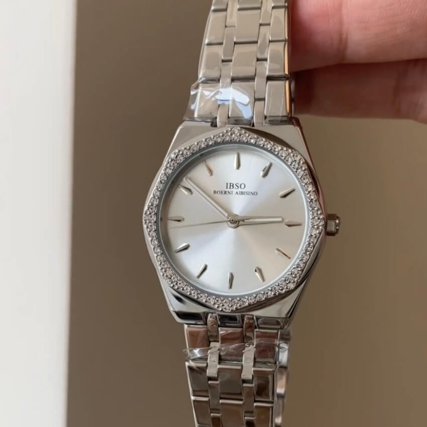 Minimalist Style Round Face Silver Bracelet Ladies Watch