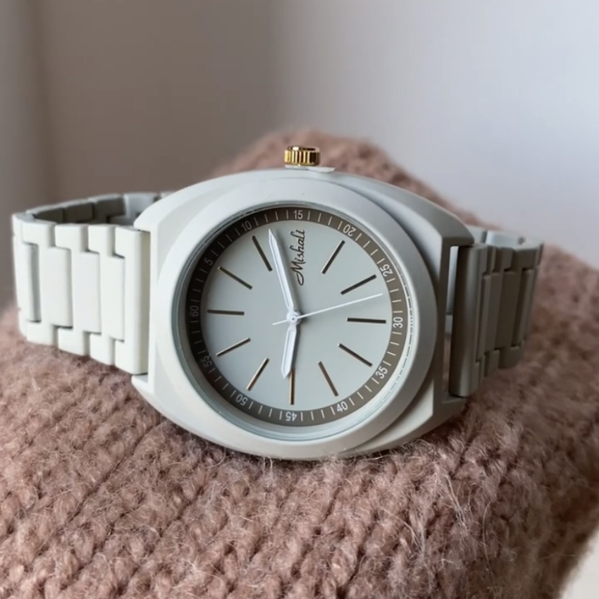 Minimalist Style Green Round Womens Watches