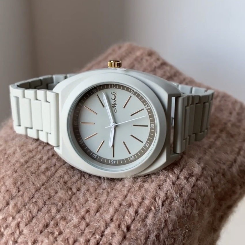 Minimalist Style Green Round Womens Watches