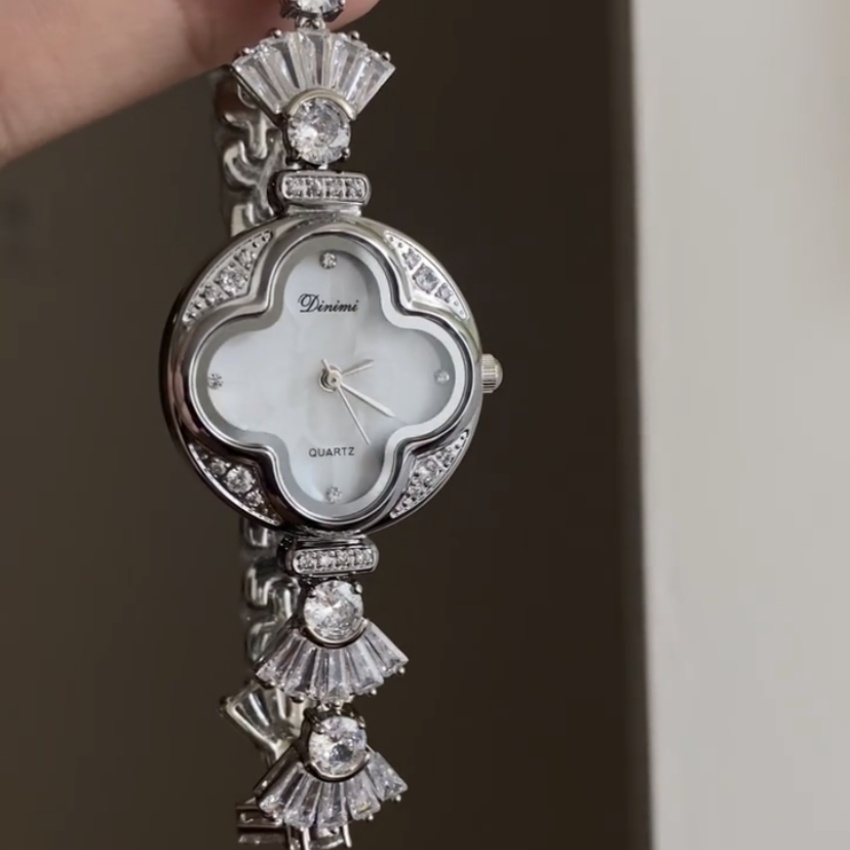 Dainty Vintage Style Gold/Silver Round Stainless Steel Bracelet Ladies Watch