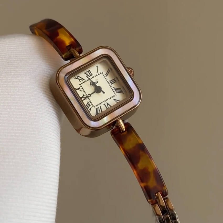 Vintage Style Gold Square Face Bracelet Watch For Women