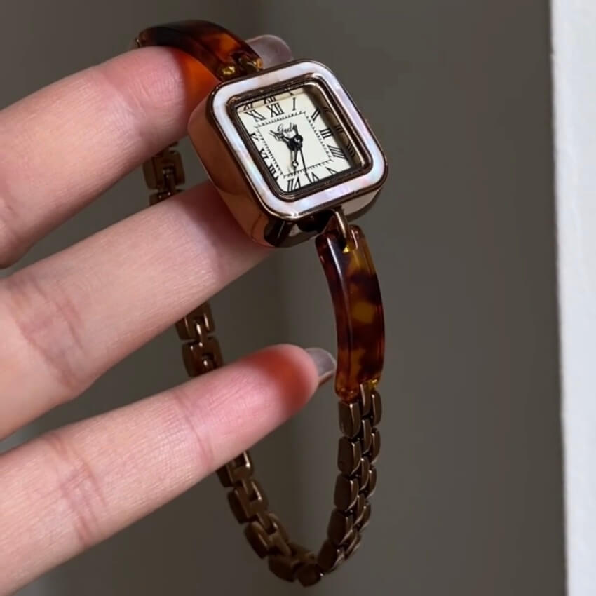 Vintage Style Gold Square Face Bracelet Watch For Women