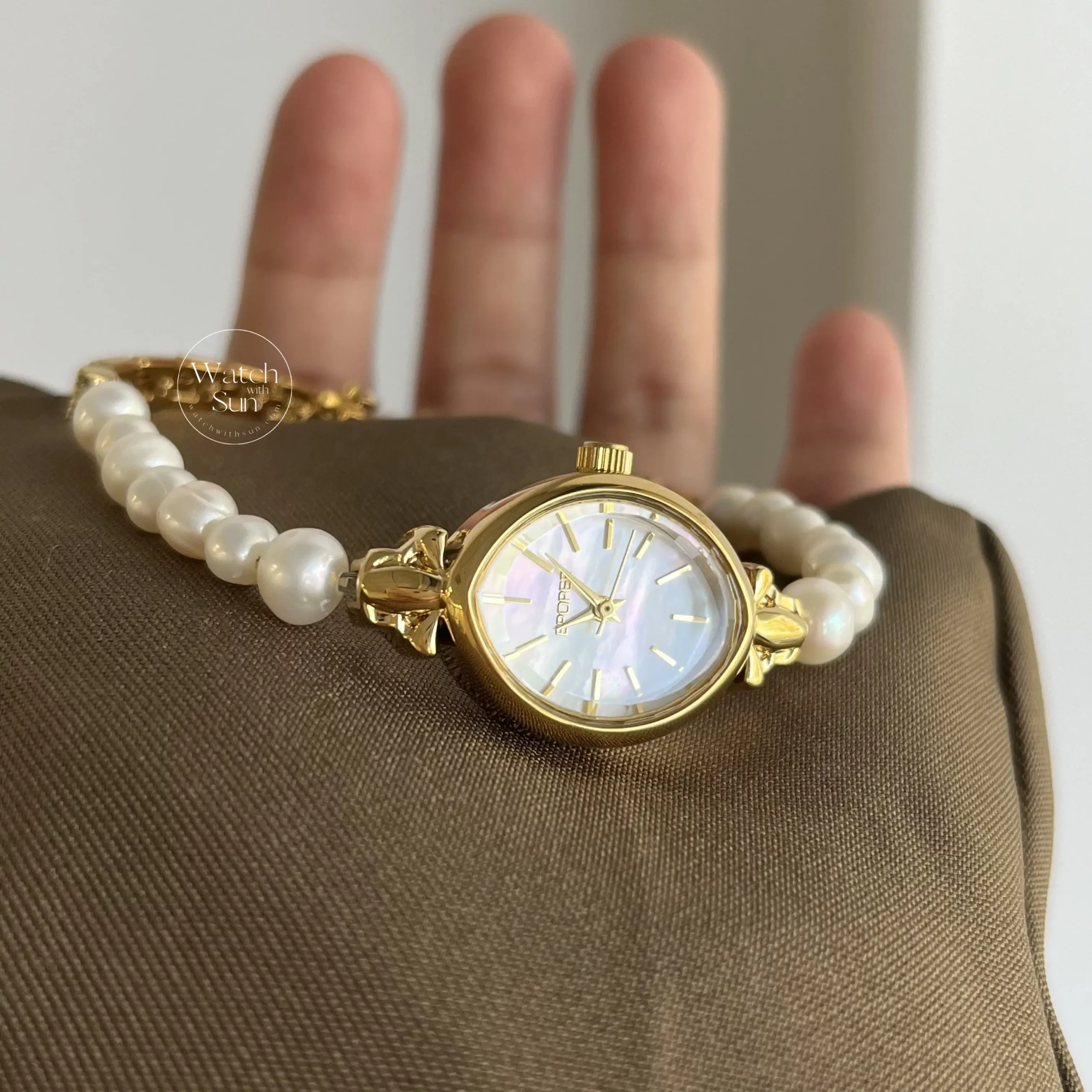 Vintage Small Oval Freshwater Pearl Bracelet Watch