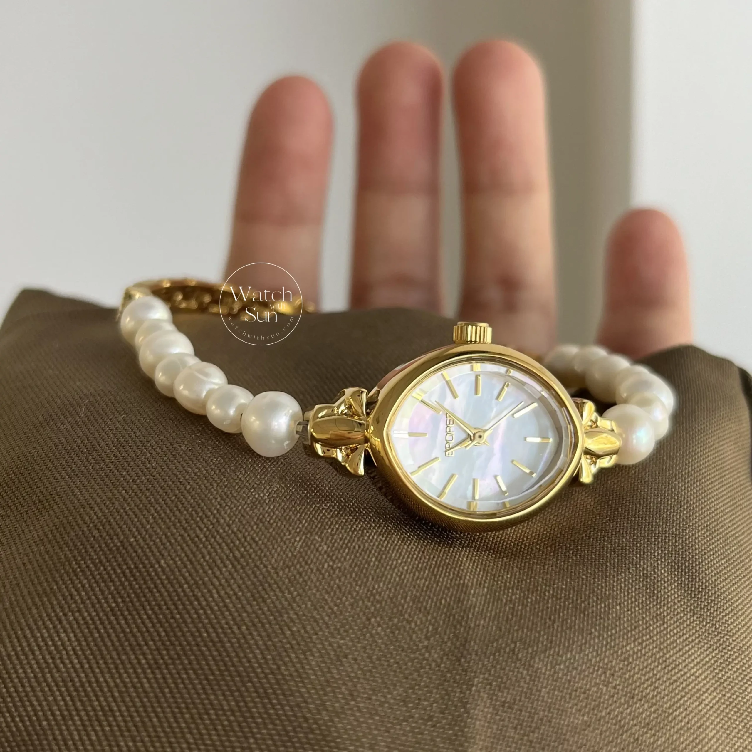 Vintage Small Oval Freshwater Pearl Bracelet Watch