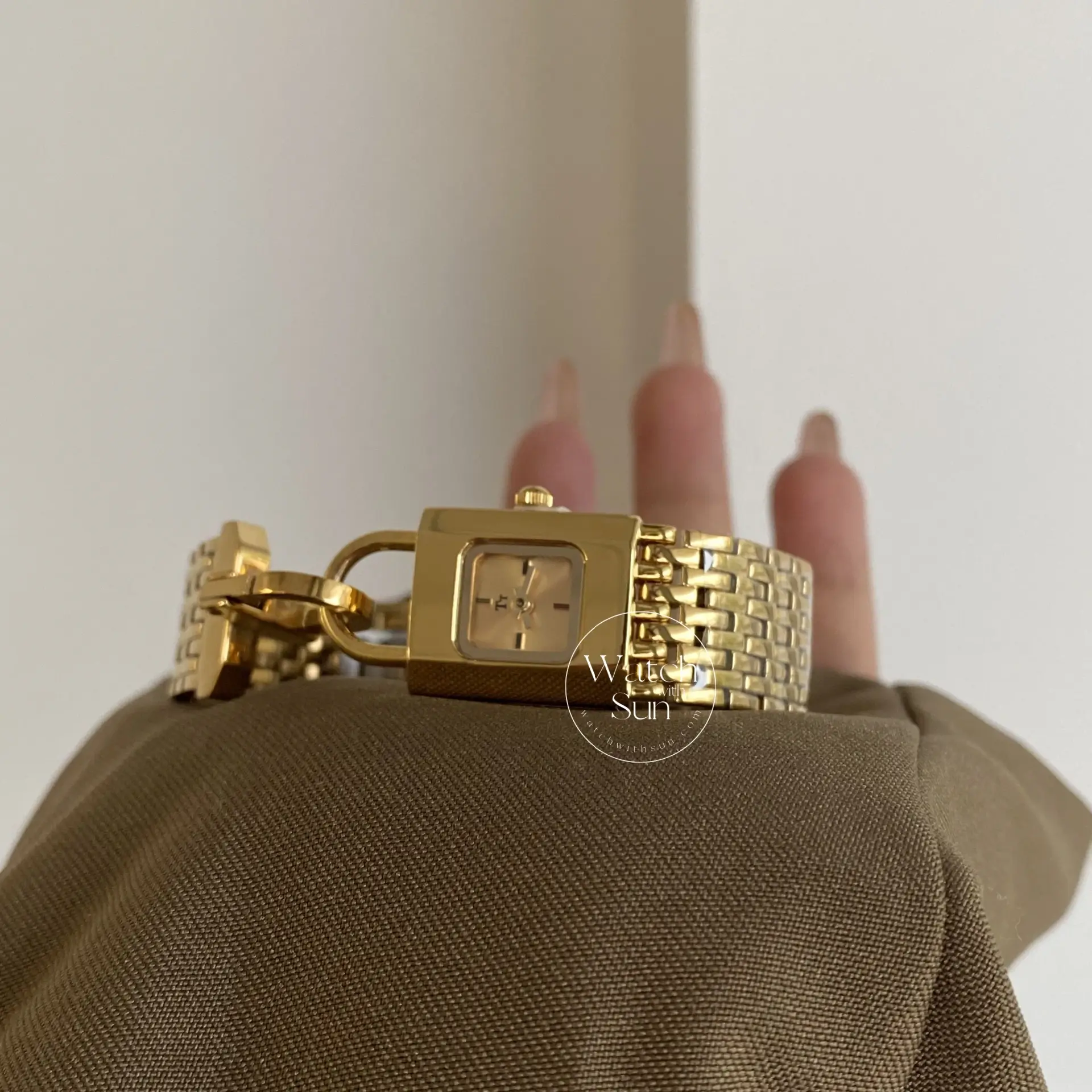 Chic Lock Shaped Stainless Steel Bracelet Watch