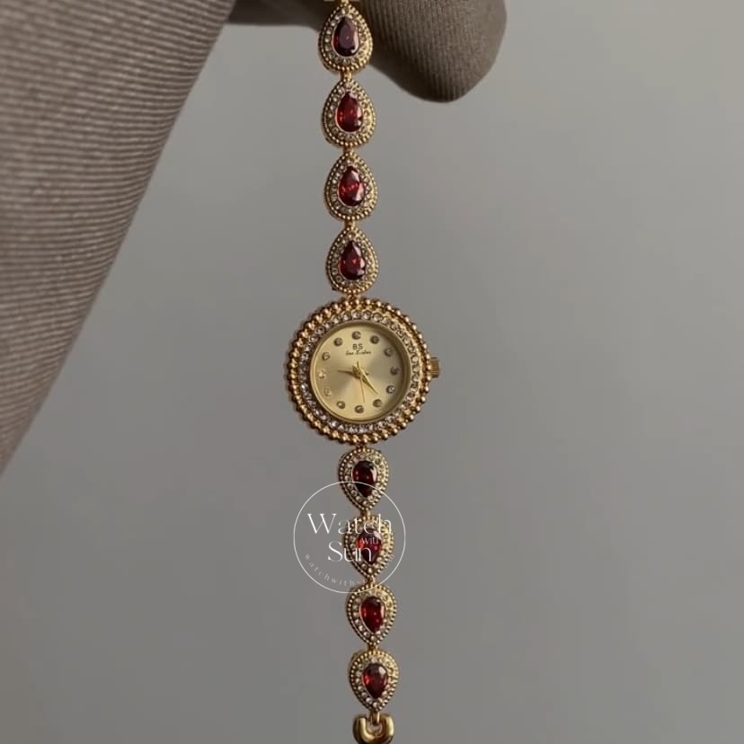 Vintage Style Red Zircon Round Face Watch For LadiesVintage Style Red Zircon Round Face Watch For Ladies