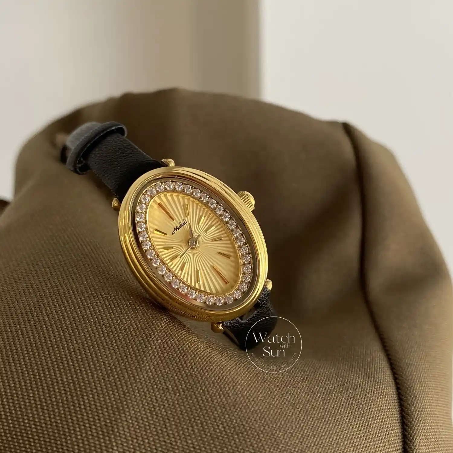 Vintage Gold Small Oval Face Red/Brown/Black Leather Watch