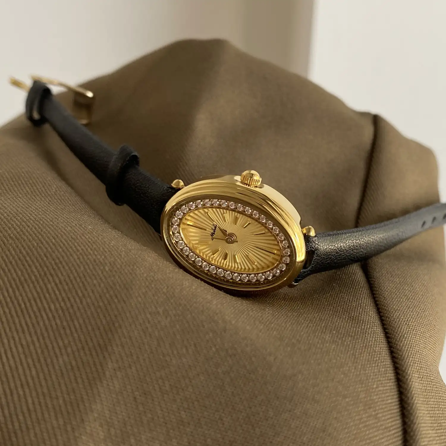 Vintage Gold Small Oval Face Red/Brown/Black Leather Watch