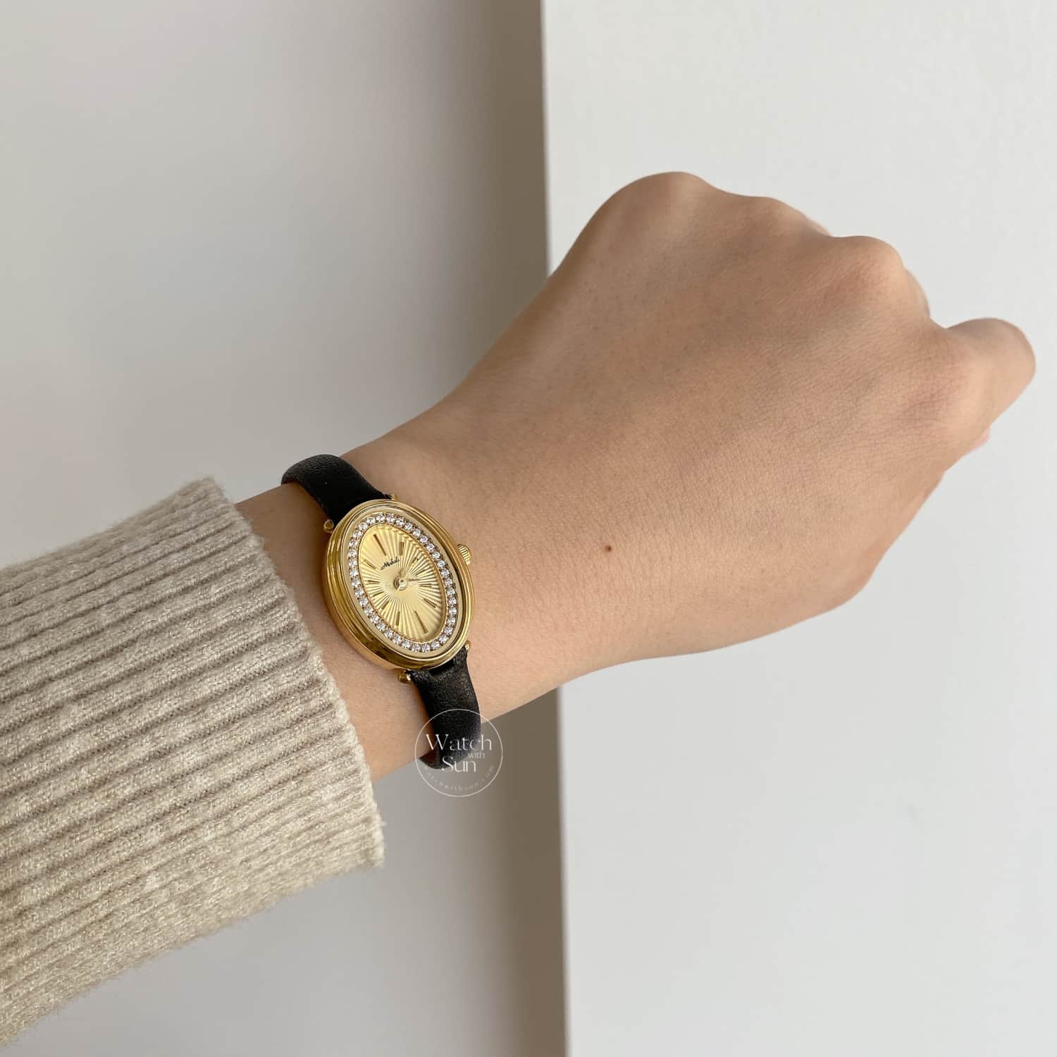 Vintage Gold Small Oval Face Red/Brown/Black Leather Watch