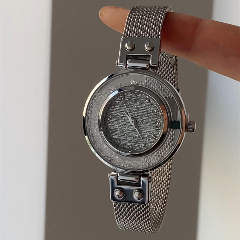 Chic Gold/Silver Round Face Watch for Women