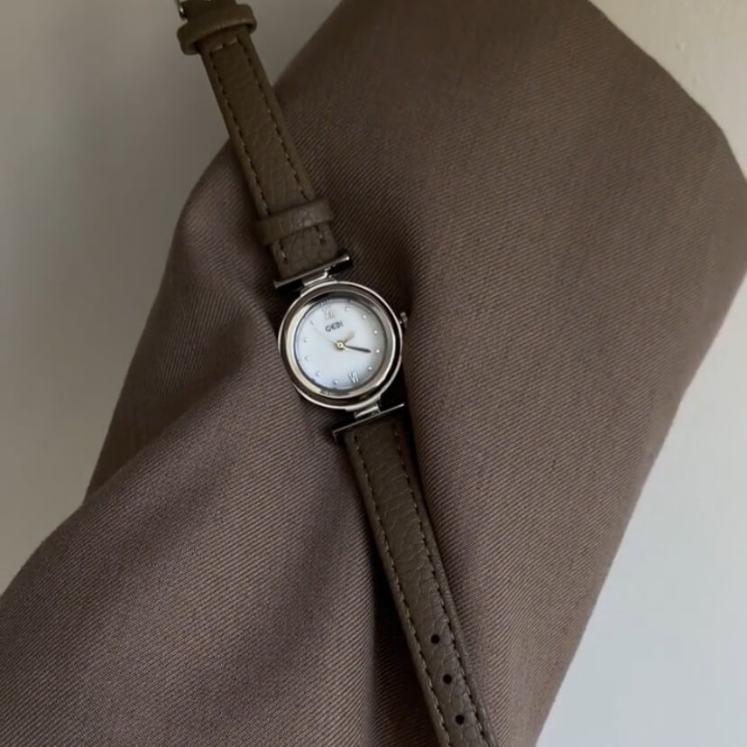 Chic Style Small Round Genuine Leather Watch