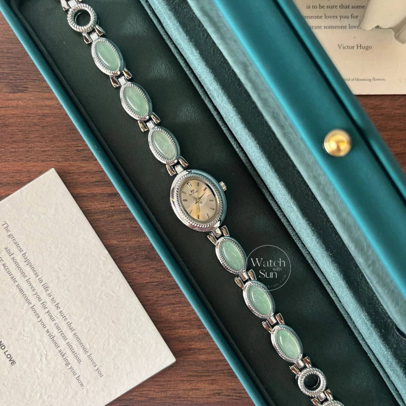 N488-1 Vintage Green Jade Stone Silver Bracelet Women's Watch