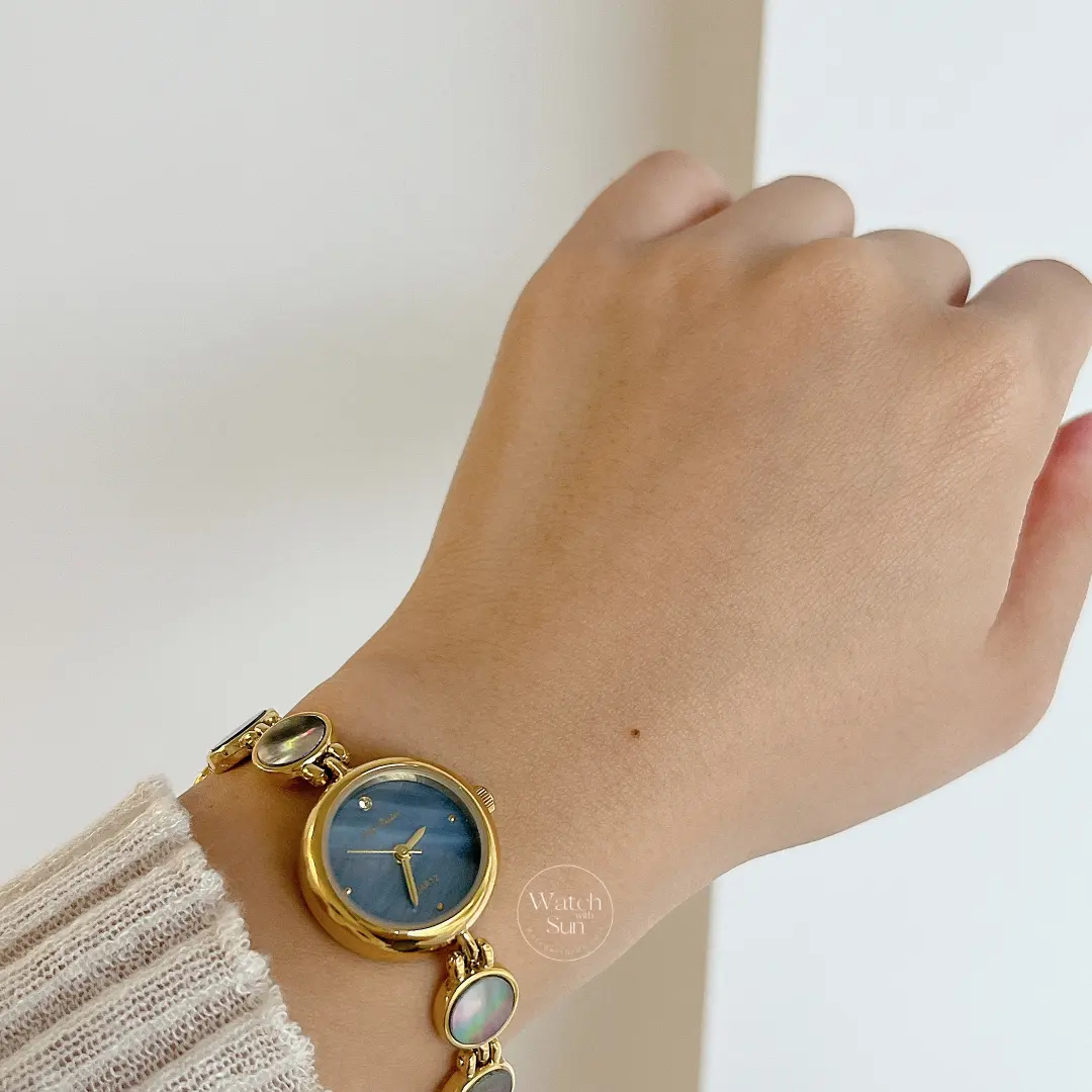 Chic Gold-Blue Mother of Pearl Bracelet Watch