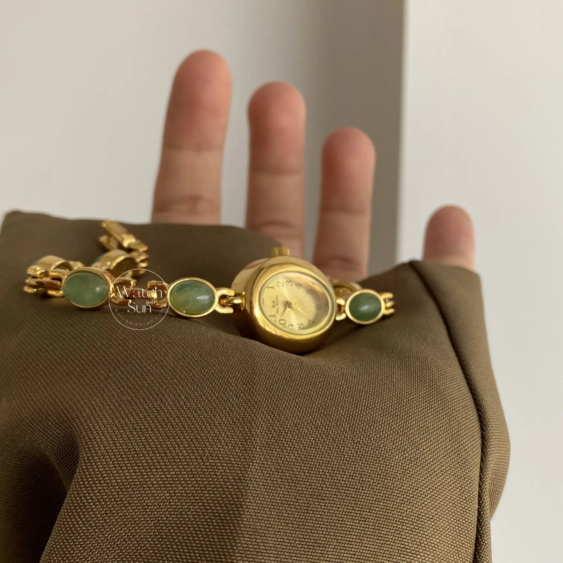 Vintage Style Green Jade Stone Bracelet Watch