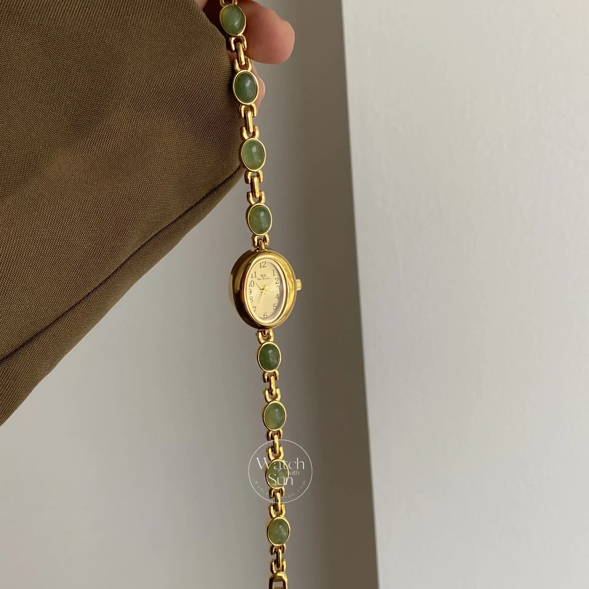Vintage Style Green Jade Stone Bracelet Watch