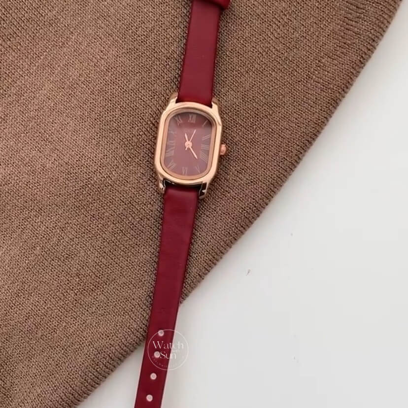 Minimalist Style Oval Face Red Leather Women‘s Watch