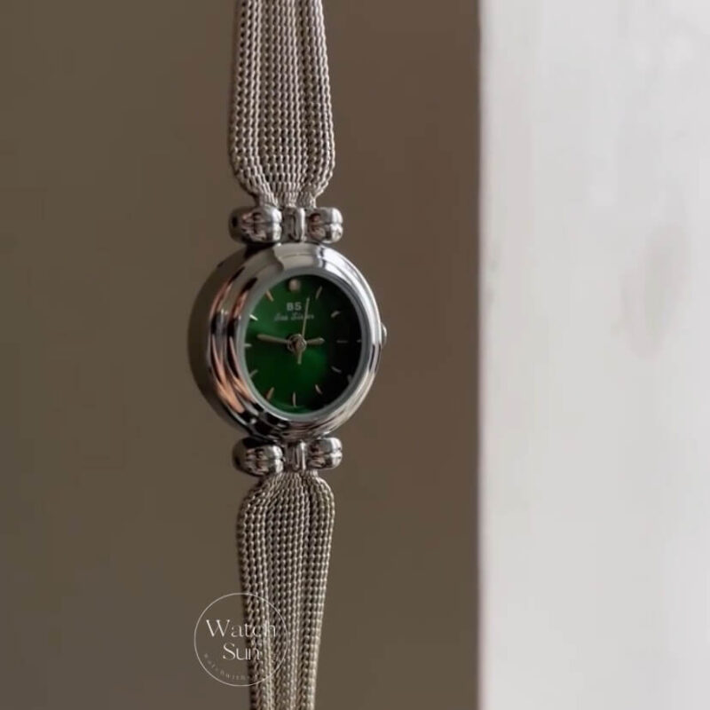 Chic Style Round Green Face Stainless steel Watch
