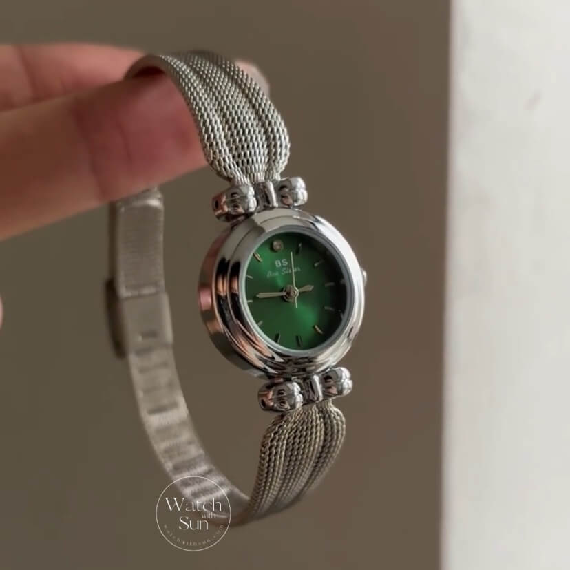 Chic Style Round Green Face Stainless steel Watch