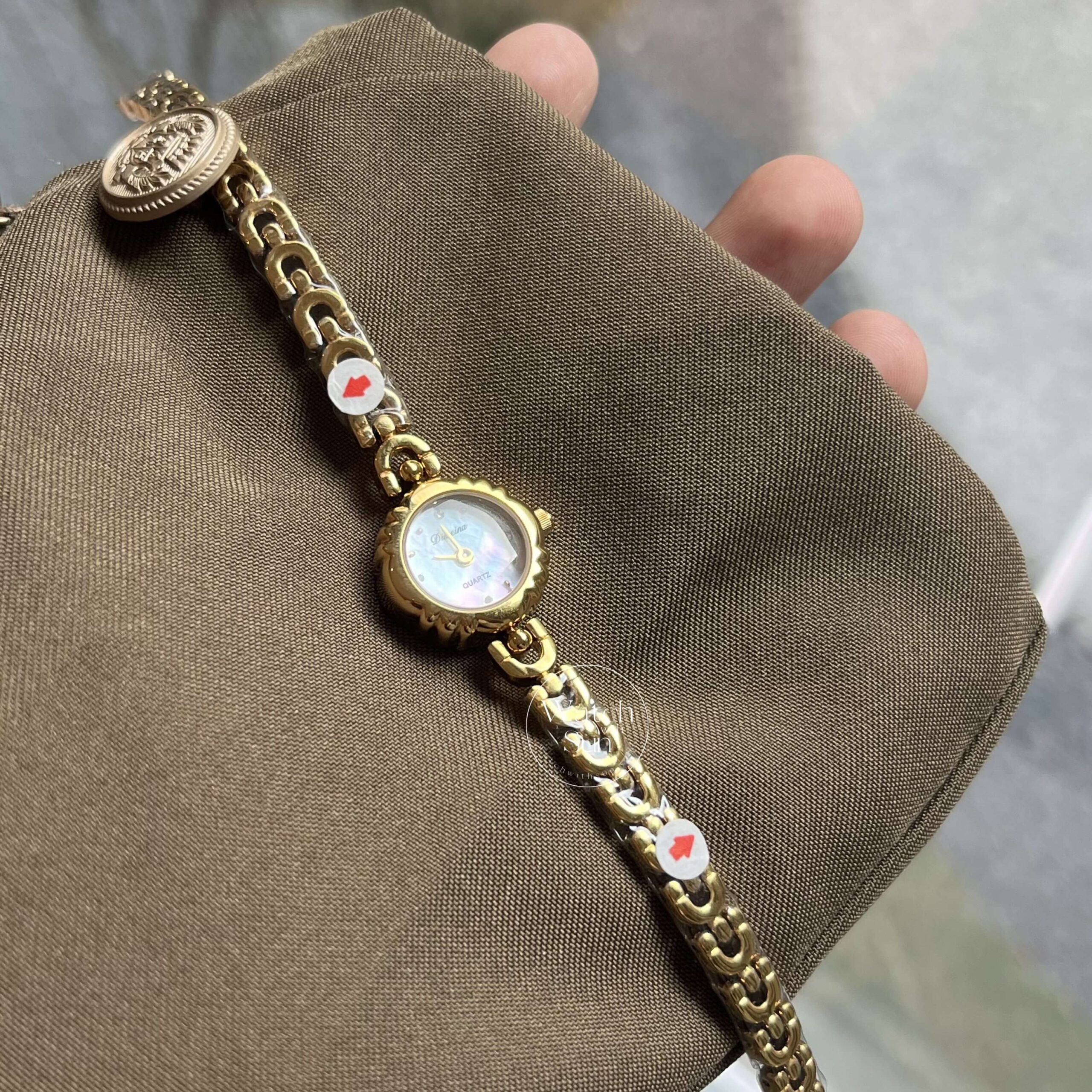 Vintage Inspired Small Dainty Gold Laides Watch