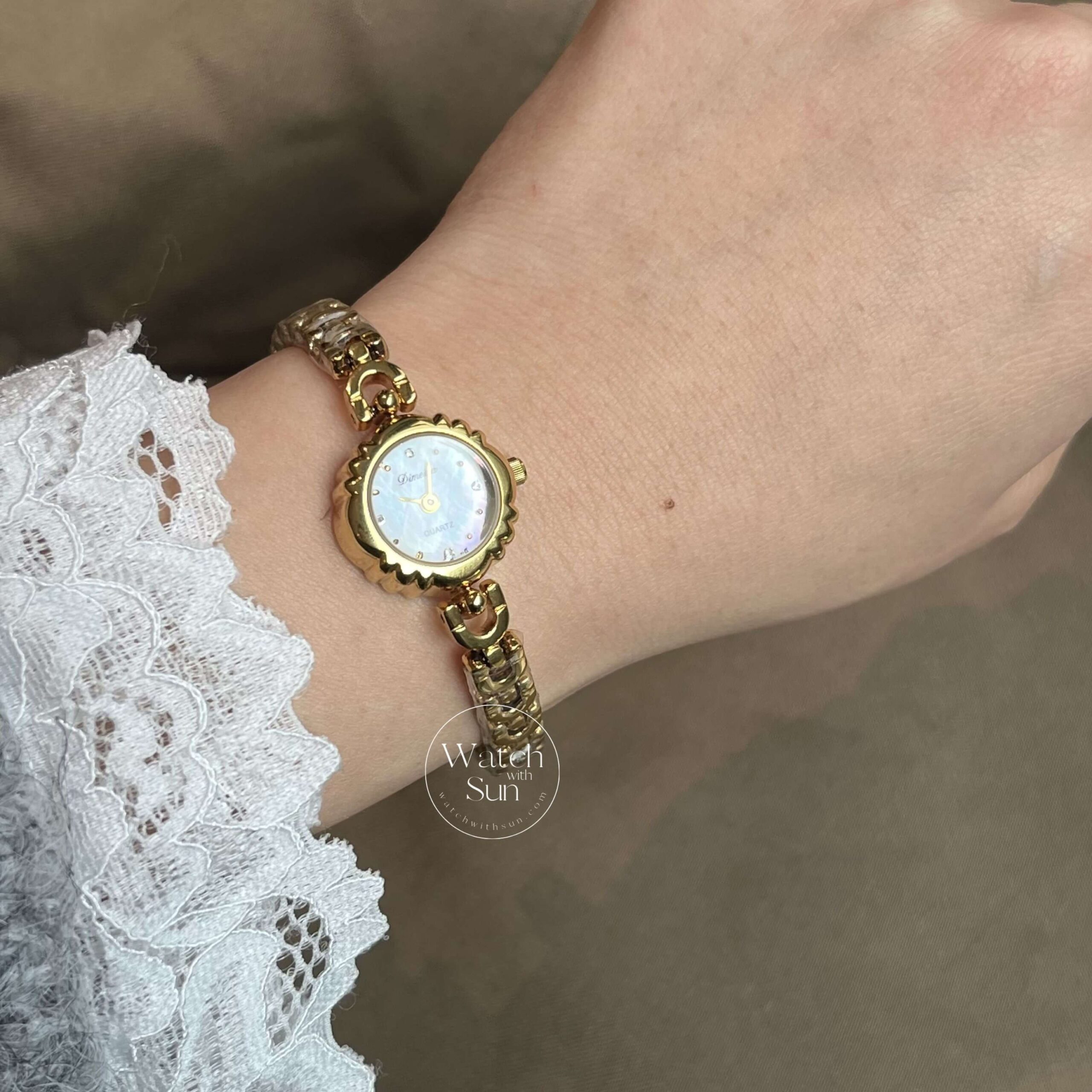 Vintage Inspired Small Dainty Gold Laides Watch