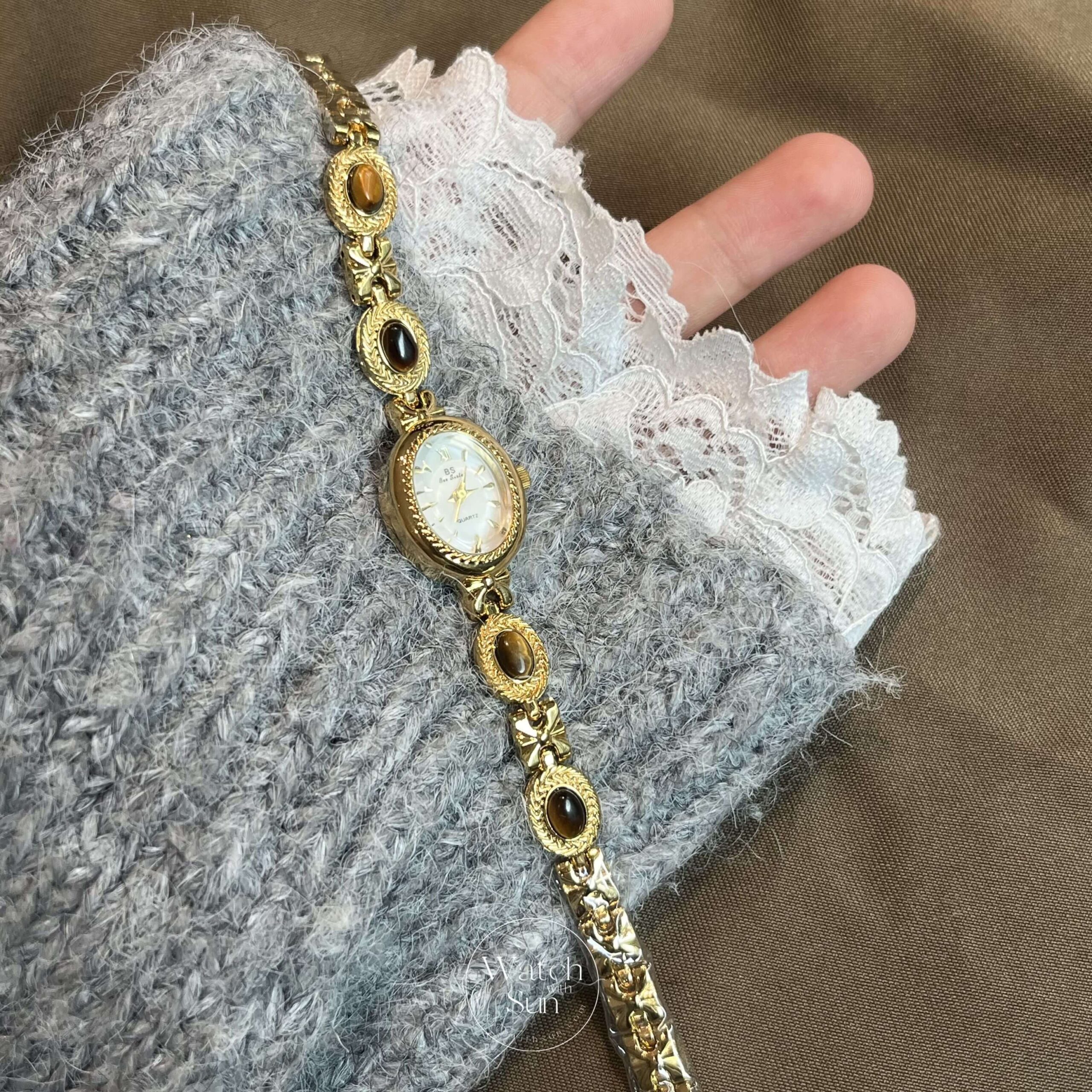 Oval Mother of Pearl Dial Tiger's Eyes Stone Bracelet Watch