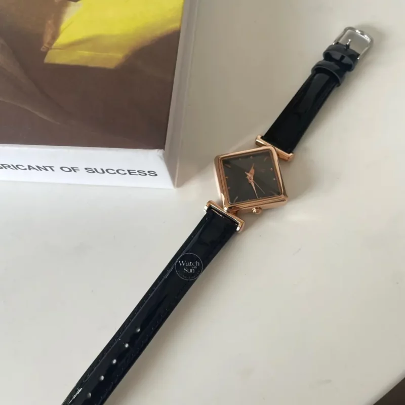 Chic Style Red/Green Rhombus Face Leather Watch
