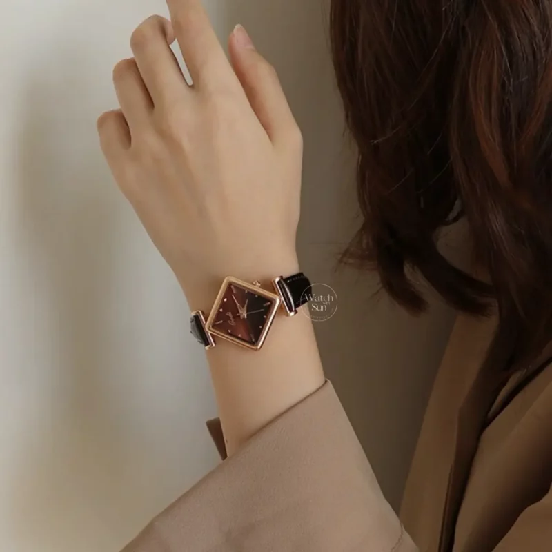 Chic Style Red/Green Rhombus Face Leather Watch