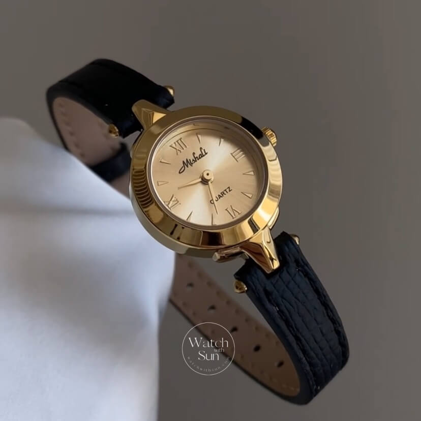 Chic Gold Face Black Leather Band Ladies Watch