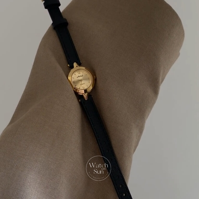 Chic Gold Face Black Leather Band Ladies Watch