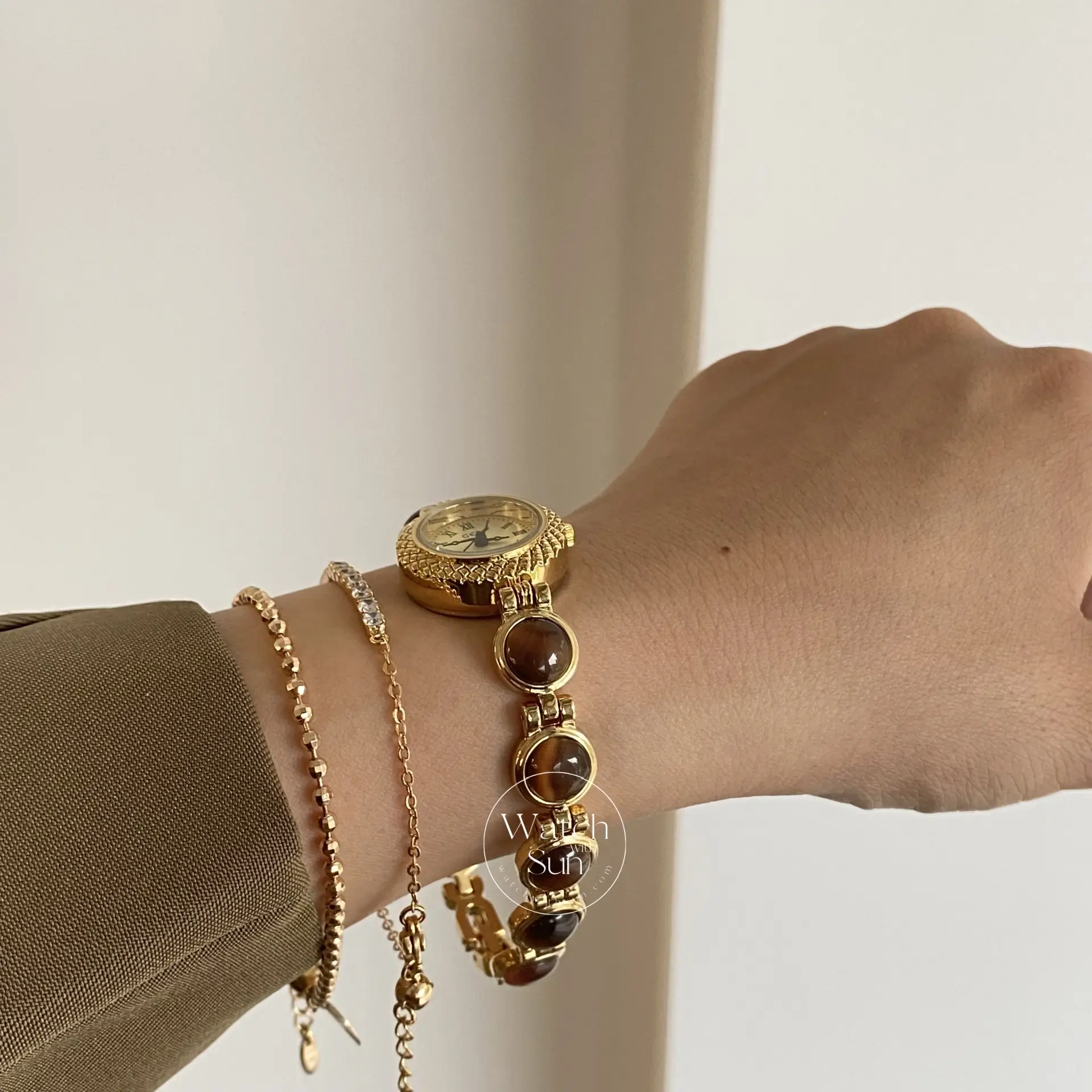 Vintage Round Face Natural Turquoise & Malachite Bracelet Watch