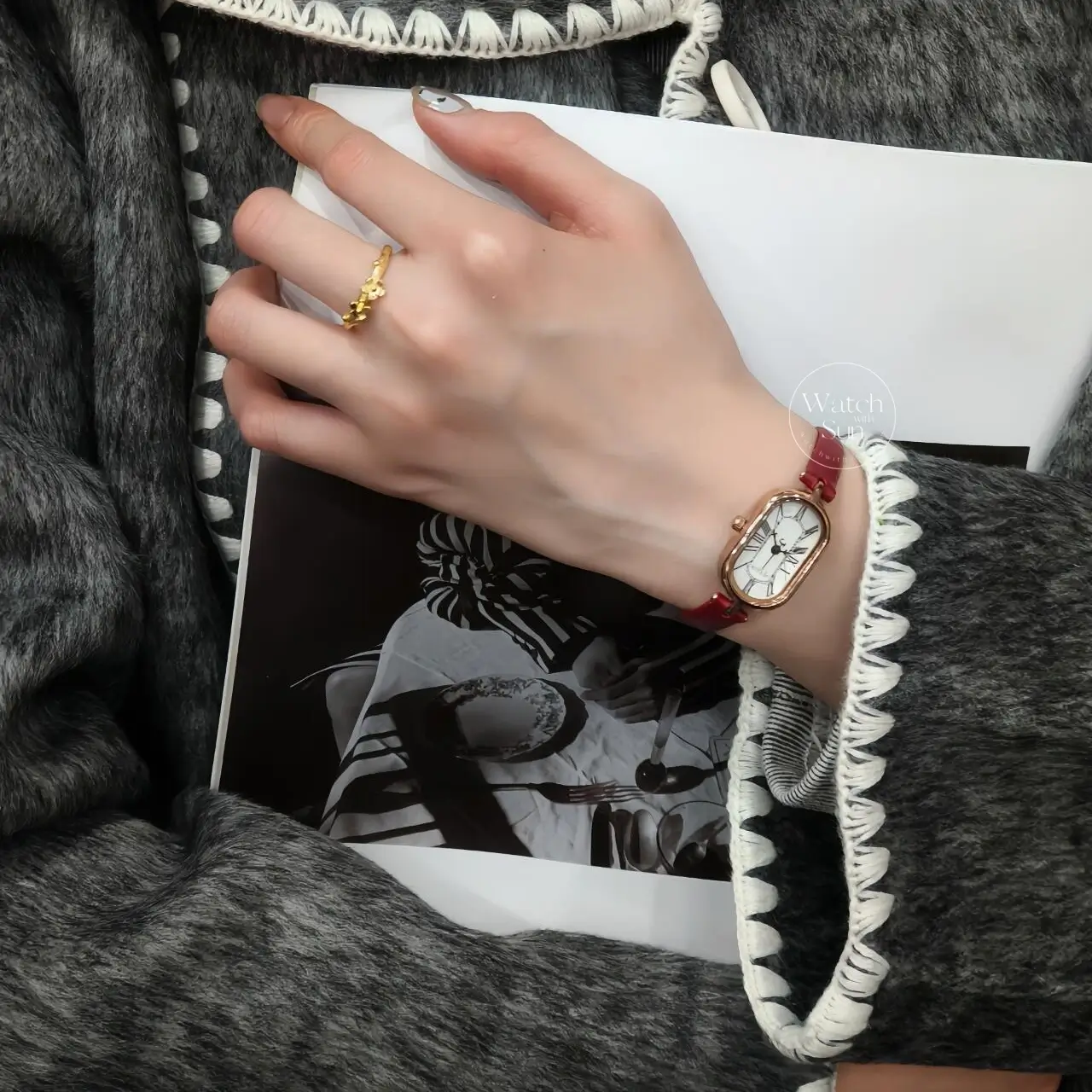 Classic Red Oval Genuine Leather Wristwatch