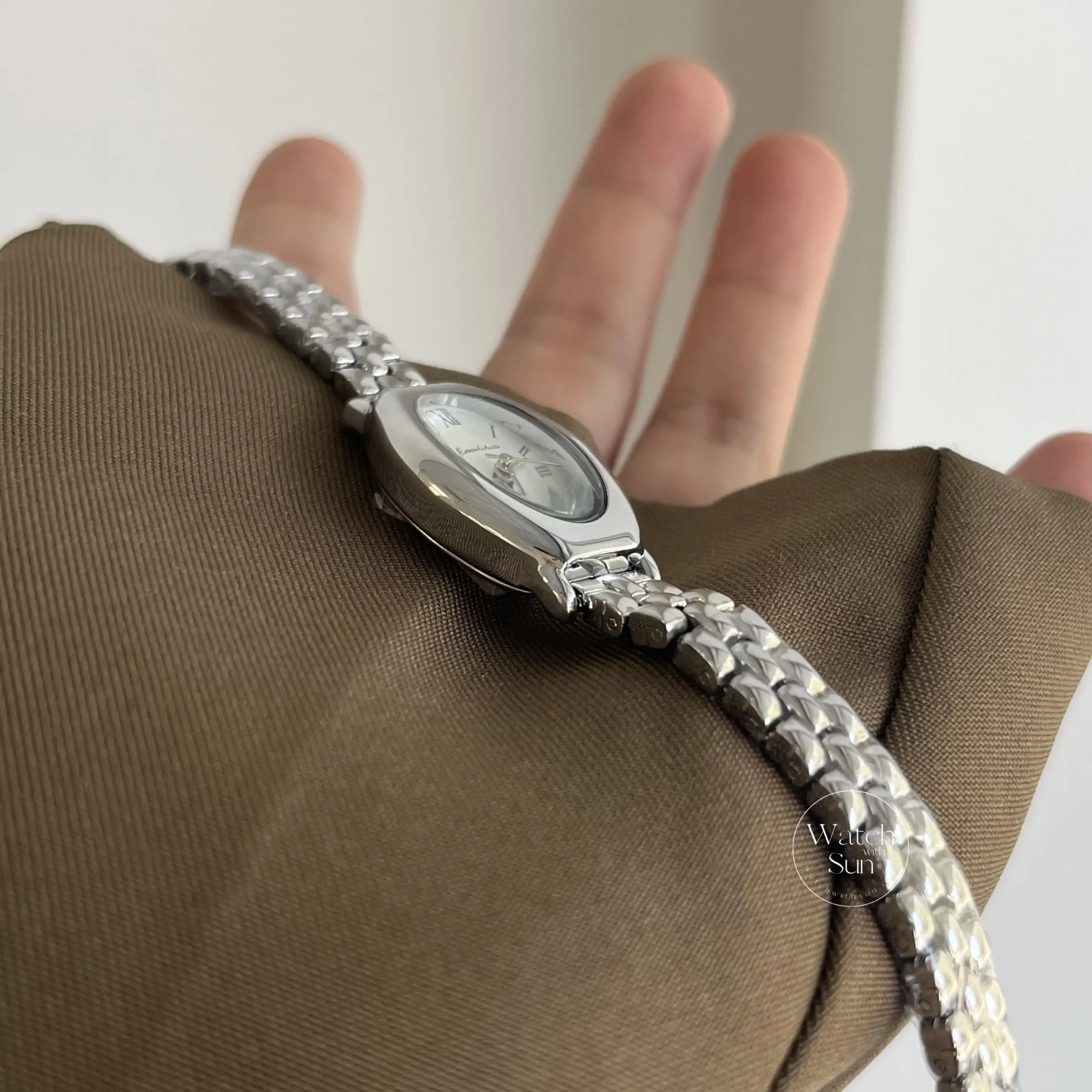 Oval White Vintage Silver Womens Watch