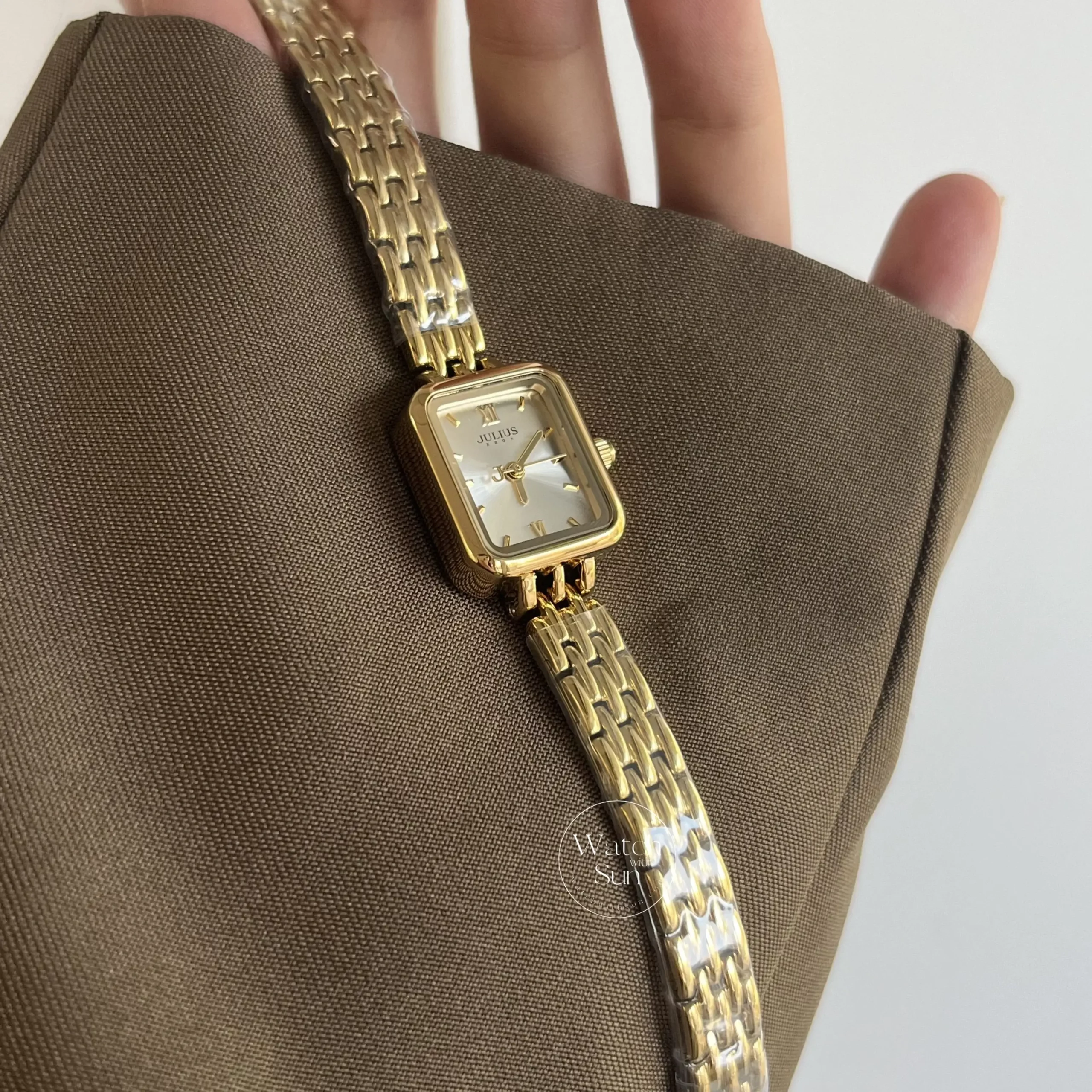Classic Gold Women's Watch Square Face Watch for Women