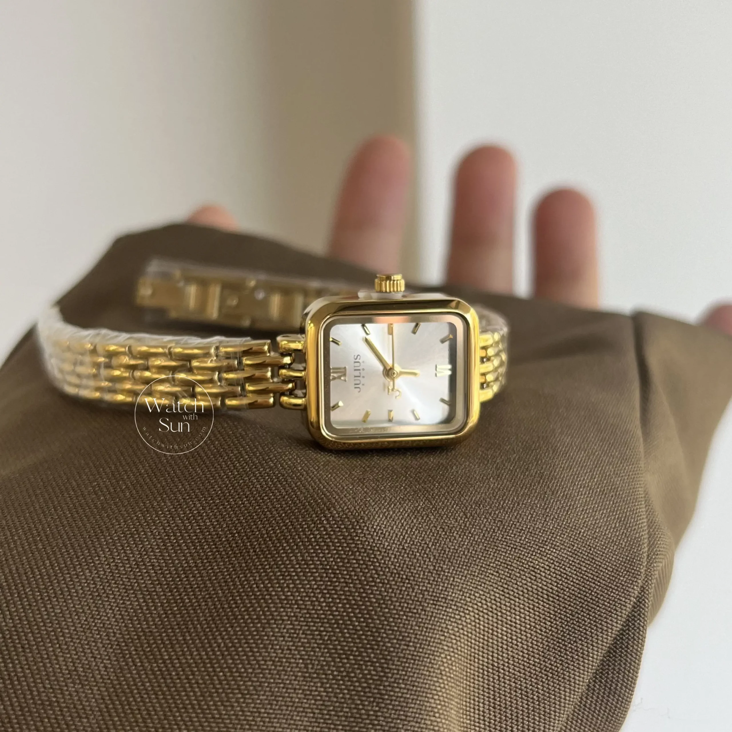 Classic Gold Women's Watch Square Face Watch for Women